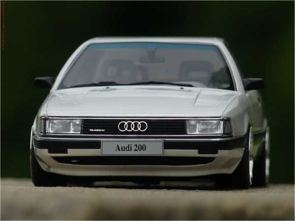 1:18 Audi 200 Quattro 20V bj.1989 Weiß inkl. OVP